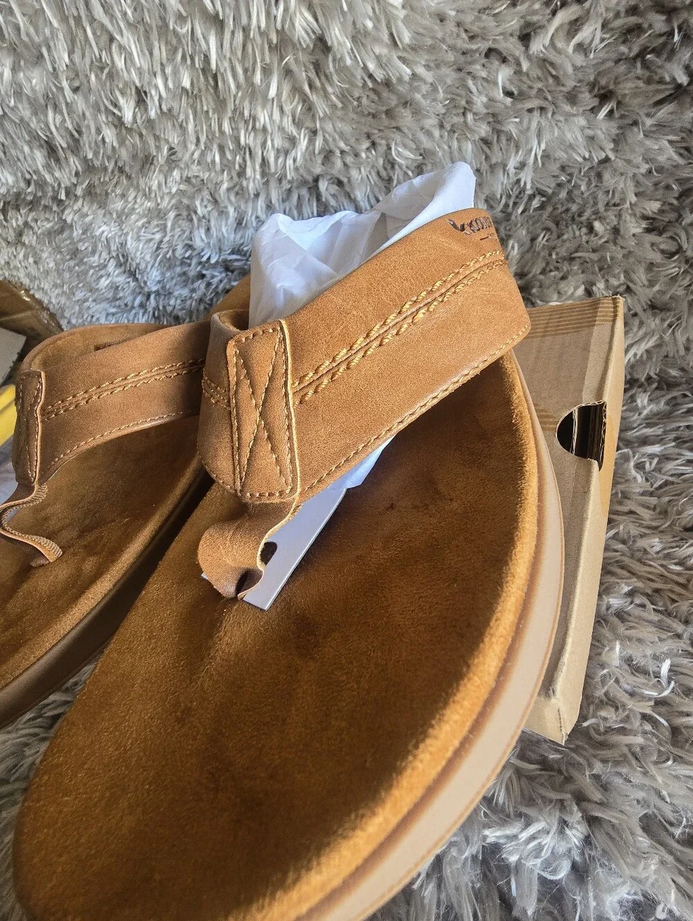 Koolaburra Men’s Chestnut Suede Toe-Post Sandals